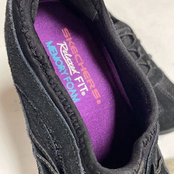 Skechers Black Relaxed Fit Weekender Women's Slip-On Sneaker Size 6.5 NEW - Picture 7 of 8